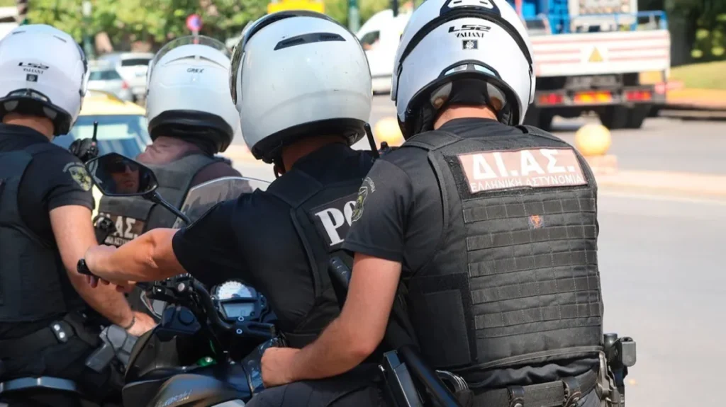 Άνδρες της ομάδας ΔΙΑΣ