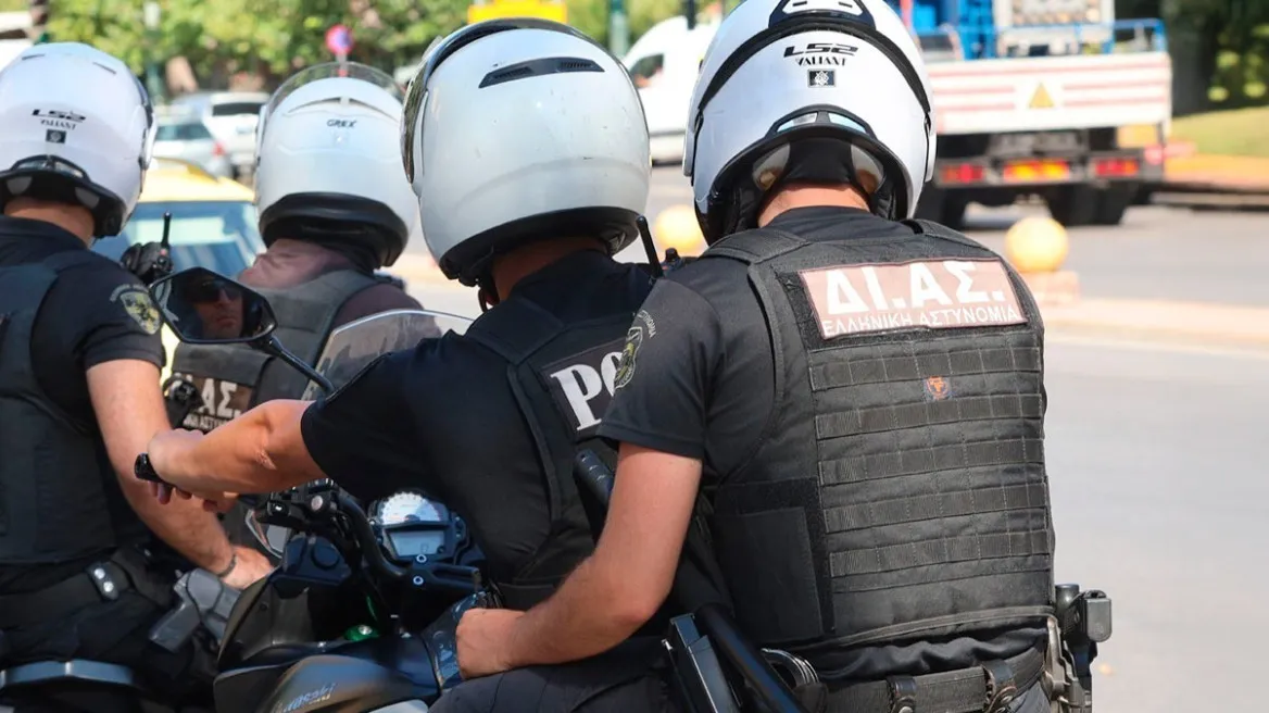 Άνδρες της ομάδας ΔΙΑΣ