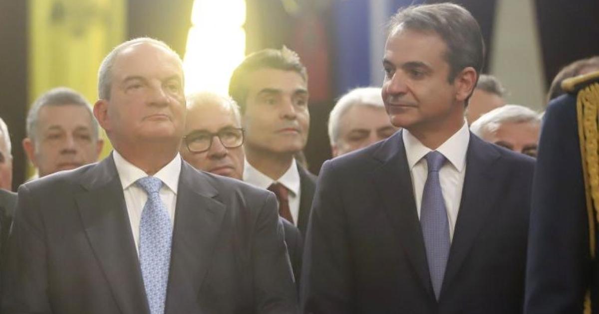 Ο Κυριάκος Μητσοτάκης δίπλα στον Κώστα Καραμανλή