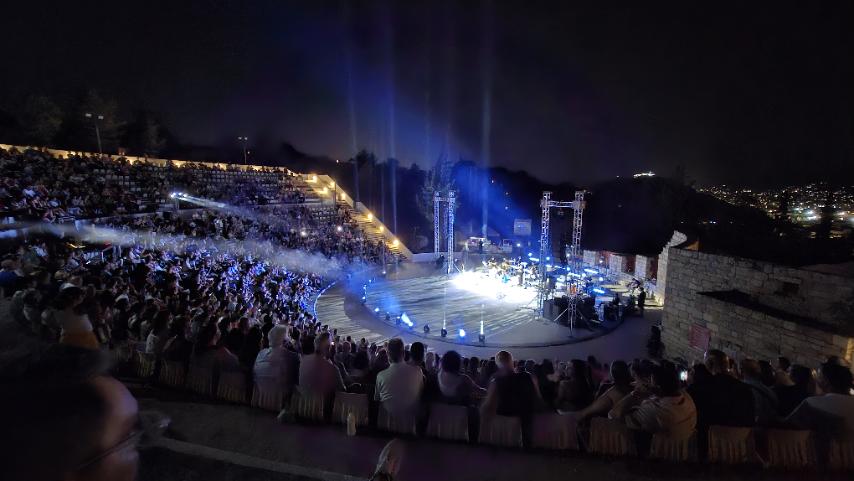 Γλυκερία και Ασλανίδου στη συναυλία στο Ευριπίδειο Θέατρο Σαλαμίνας