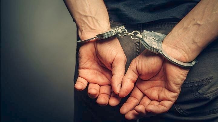 Σύλληψη 36χρονου από την Υποδιεύθυνση Πειραιά για ληστείες