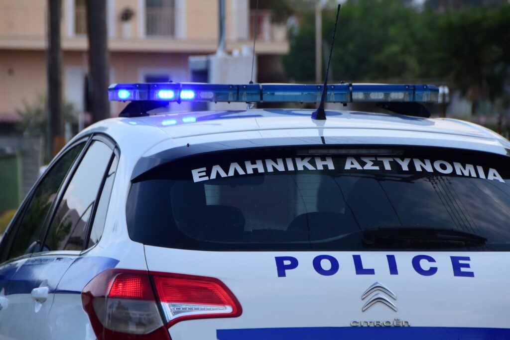 Αστυνομική καταδίωξη διαρρηκτών σε γειτονιά του Πειραιά