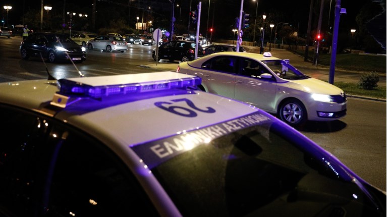 Γαλάτσι διάρρηξη πατέρας μωρό διαρρήκτης