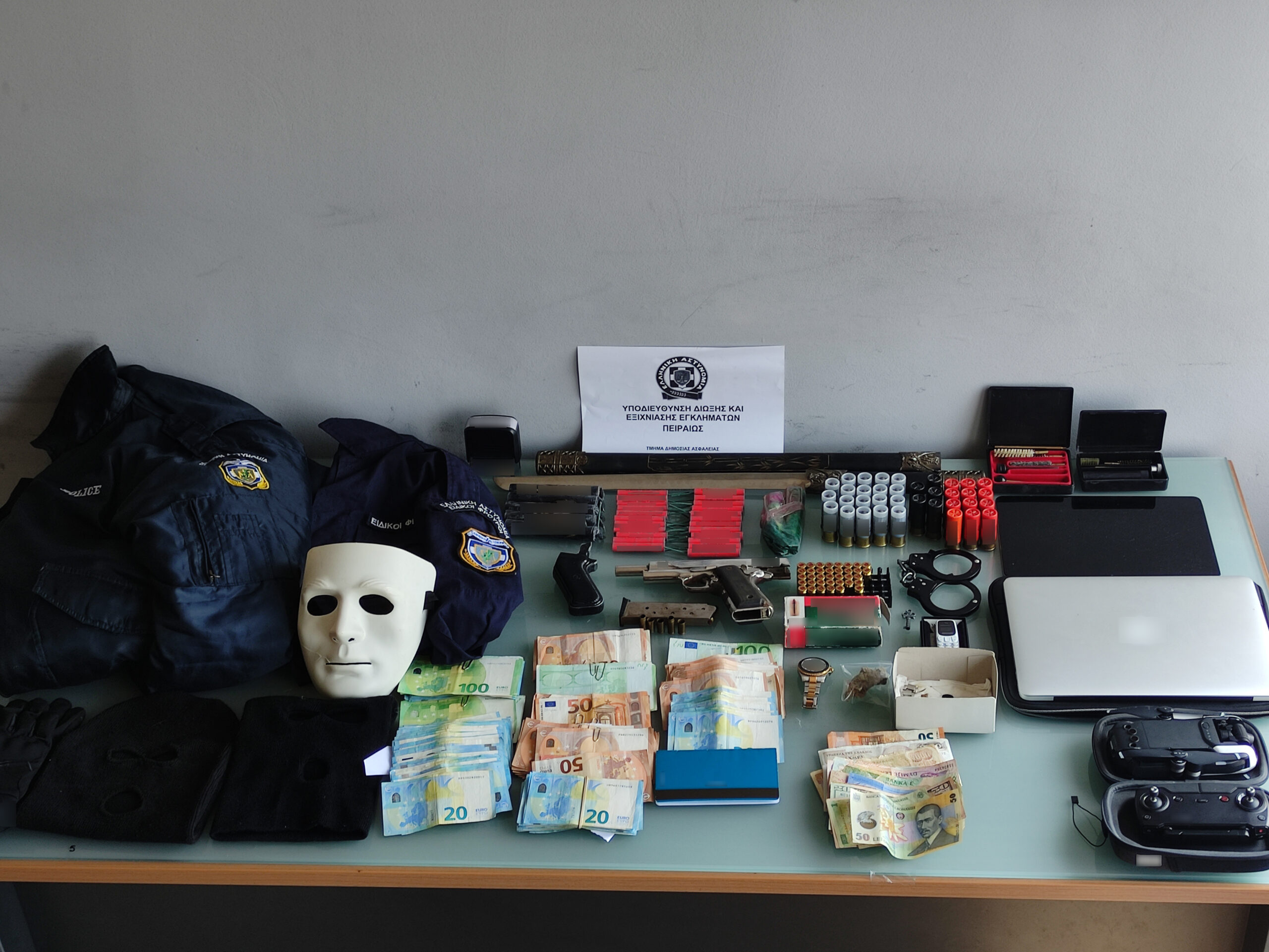 αστυνομική επιχείρηση στον Ταύρο