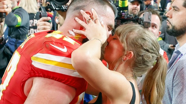 Taylor Swift και Travis Kelce αρραβωνιάστηκαν – φωτογραφία Instagram