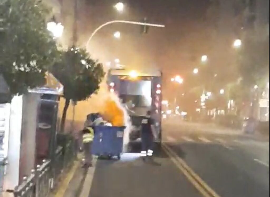 πυρκαγιά απορριμματοφόρο Πειραιάς