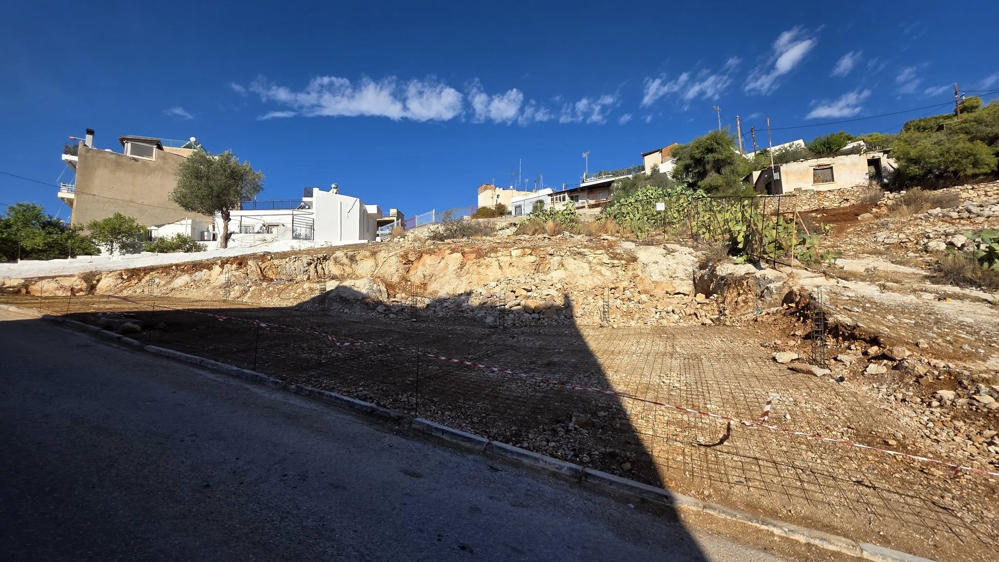 Άνω Πέραμα πάρκινγκ - εργασίες ασφαλτόστρωσης στην οδό Πλαταιών