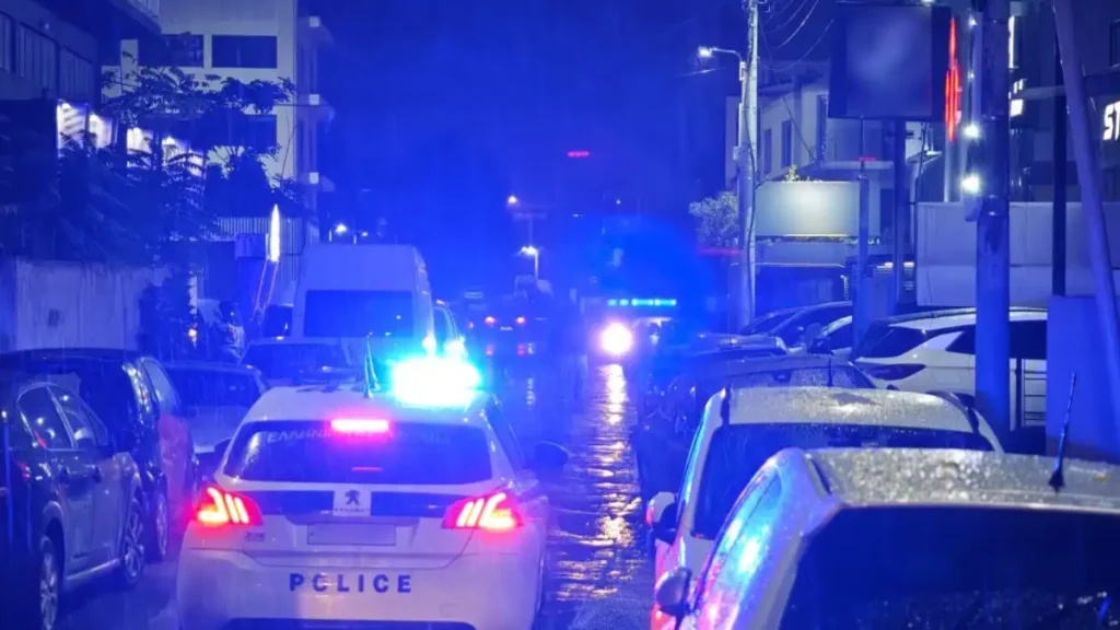μαχαίρωμα έξω από κλαμπ στο Περιστέρι