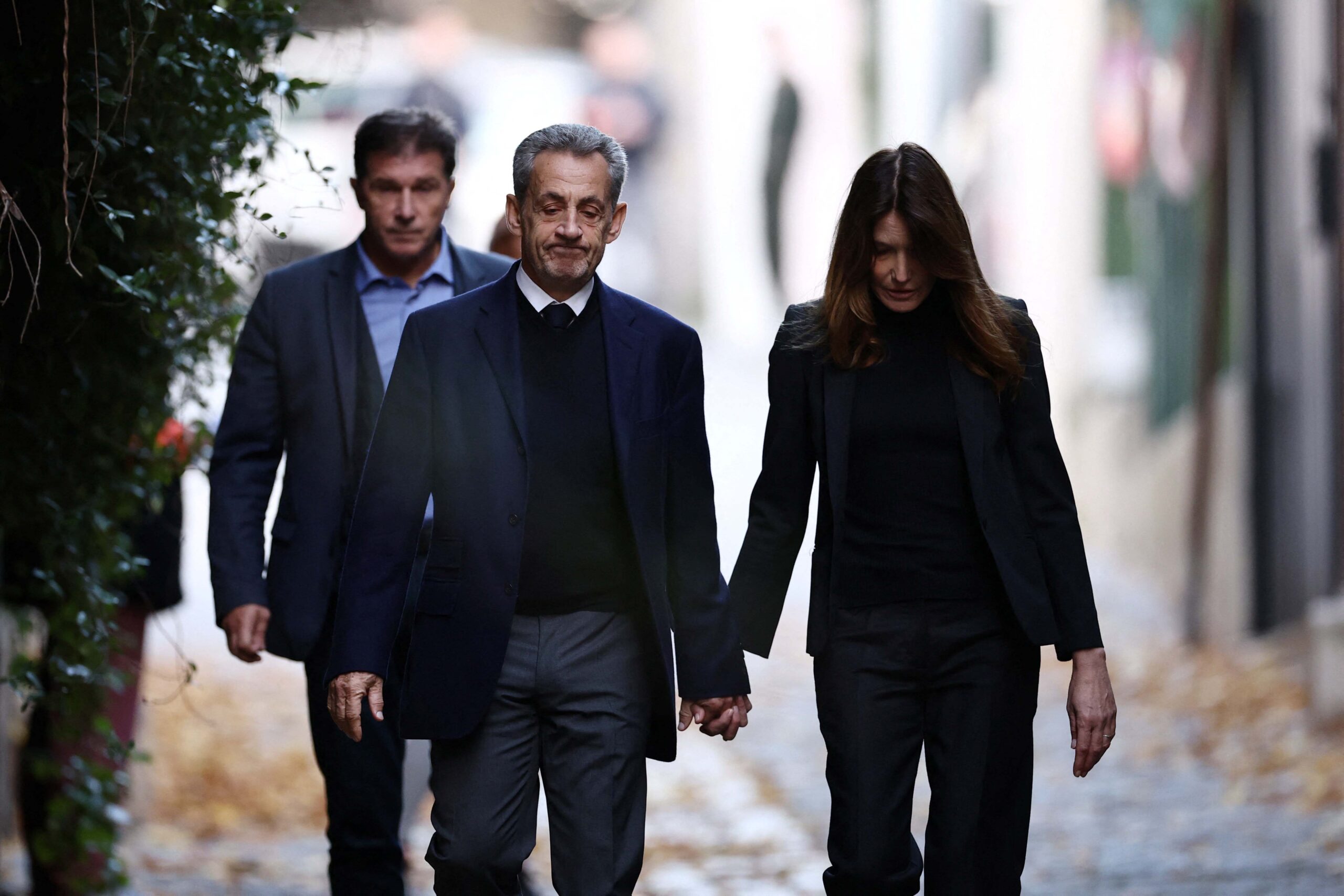 Σαρκοζί στη φυλακή με Κάρλα Μπρούνι
