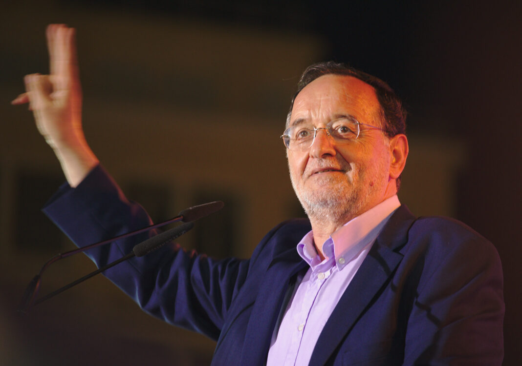 Λαφαζάνης επίθεση Τσίπρα βιβλίο Ιθάκη