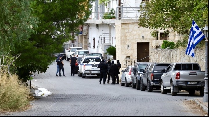 Αστυνομικές δυνάμεις στα Βορίζια κατά τη διάρκεια των ερευνών