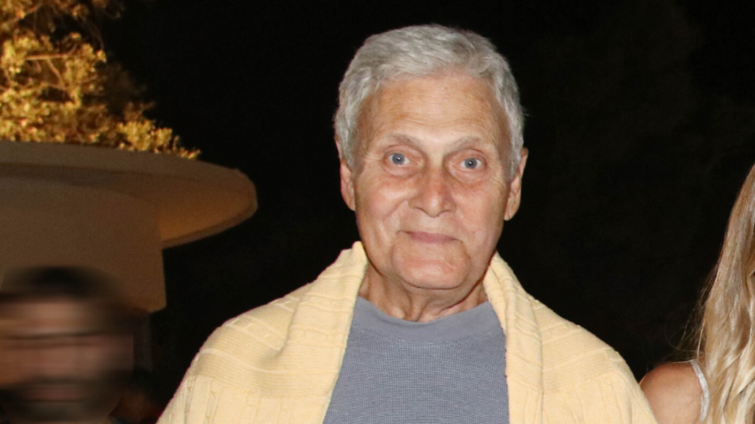 Αλμπέρτο Εσκενάζυ ηθοποιός