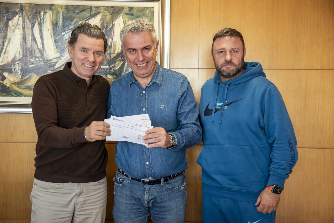 Κοινωνικό Παντοπωλείο Νίκαιας Αγ. Ι. Ρέντη προσφορά Συνδέσμου Προπονητών