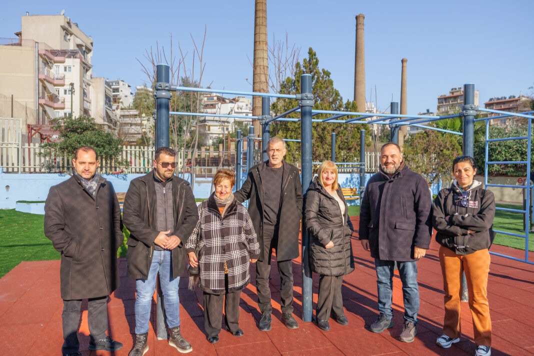 υπαίθριος χώρος άθλησης στο πάρκο Δηλαβέρη