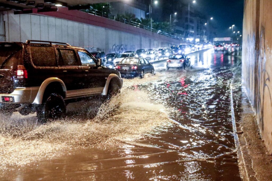 Κακοκαιρία στην Αττική με ισχυρές βροχές και καταιγίδες