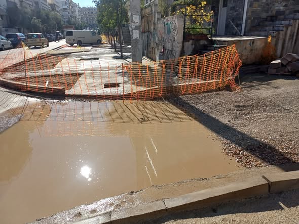 Έργα στην οδό Κλεισοβης στο λιμάνι του Πειραιά