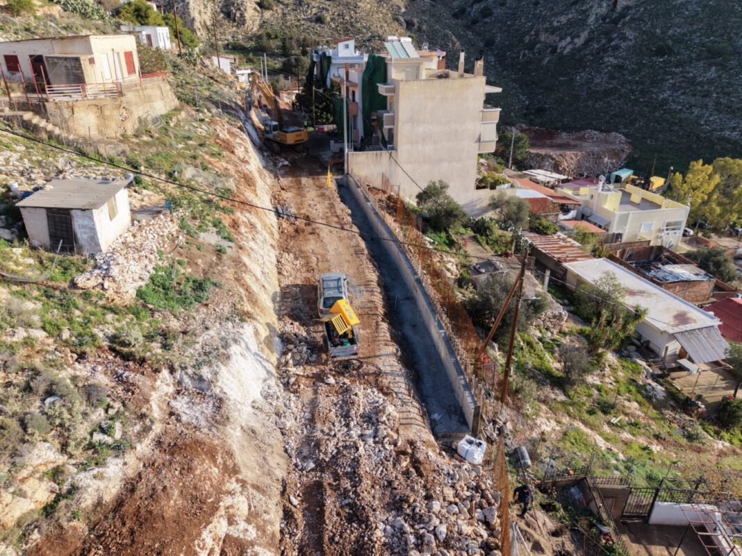 Εργασίες διάνοιξης στη Λεωφόρο Αρεοπόλεως στο Πέραμα για νέα έξοδο διαφυγής