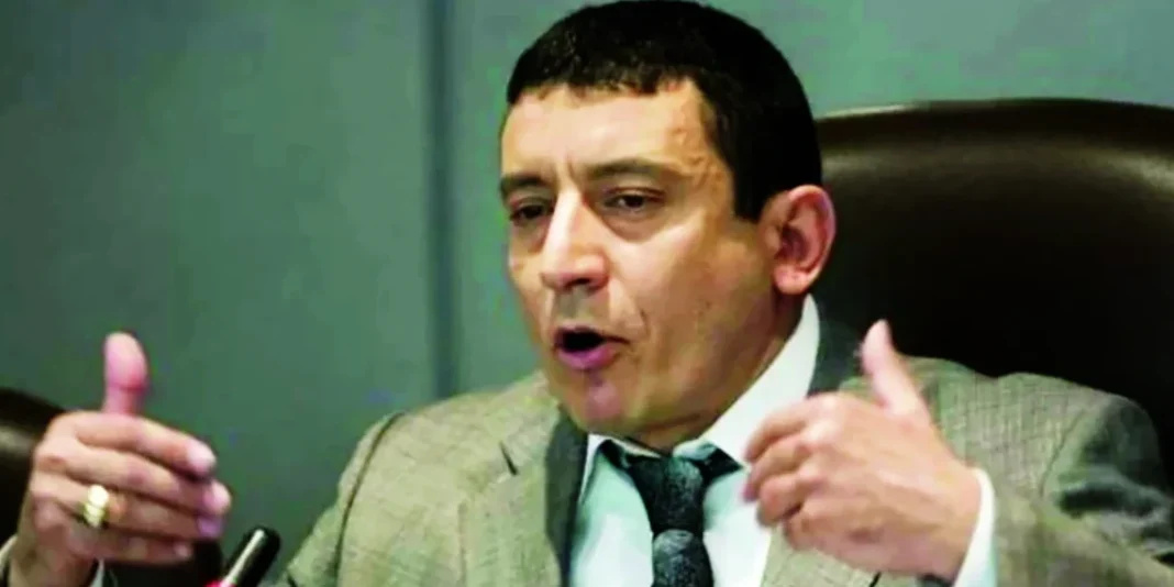 Αστυνομική παρουσία σε πολυκατοικία στο Κερατσίνι κατά τη διαδικασία έξωσης