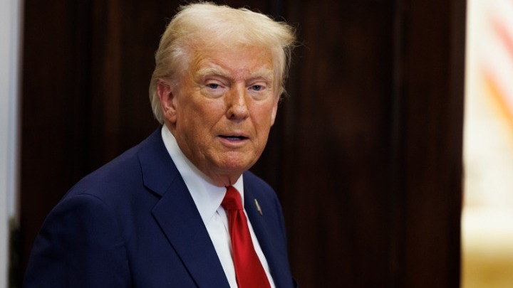 Τραμπ και νέος πρέσβης Ελλάδας στις ΗΠΑ Αντώνης Αλεξανδρίδης κατά την επίδοση διαπιστευτηρίων