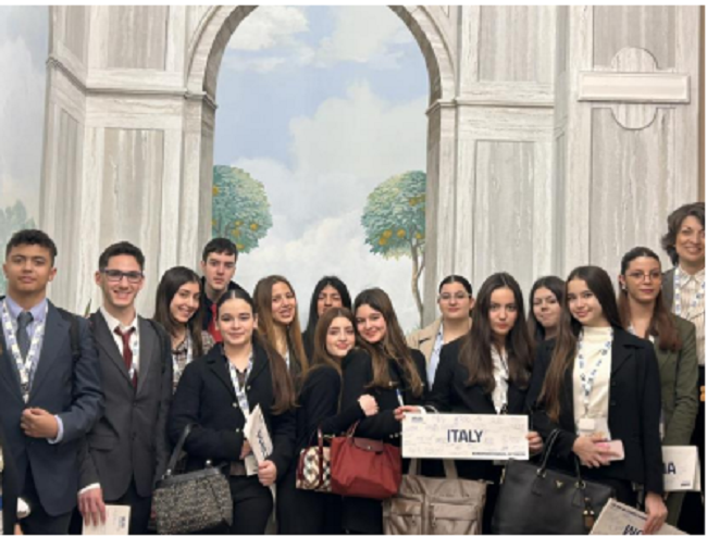 Jeanne d Arc Πειραιά μαθητές MUN διεθνές συνέδριο