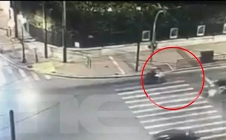 Τροχαίο έξω από τη Βουλή με θύμα μοτοσικλετιστή