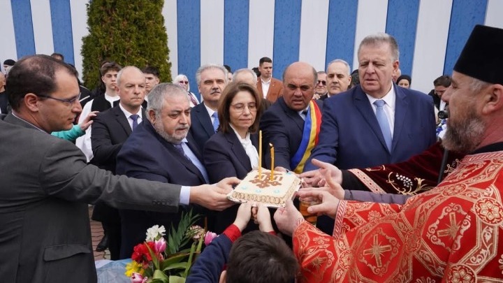 Δραγατσάνι Ιερός Λόχος μνημείο στεφάνι