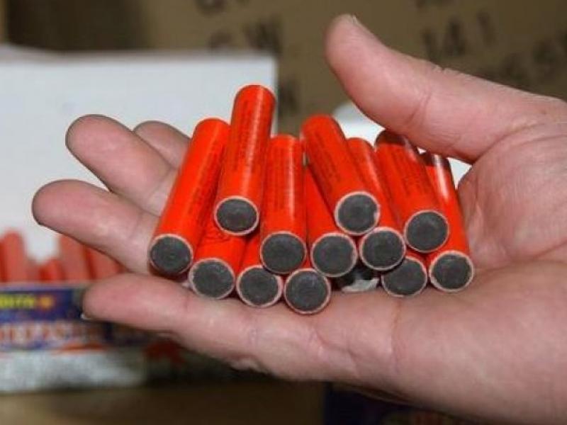 κροτίδες στη Νίκαια κατάσχεση πυροτεχνημάτων αστυνομία