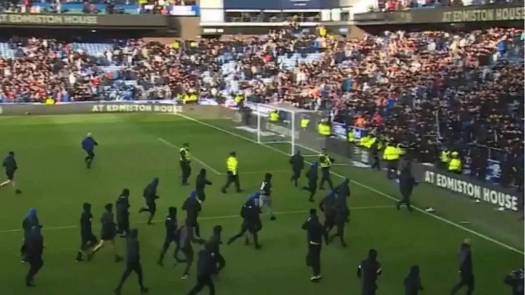επεισόδια στο Σέλτικ Ρέιντζερς στο Ibrox