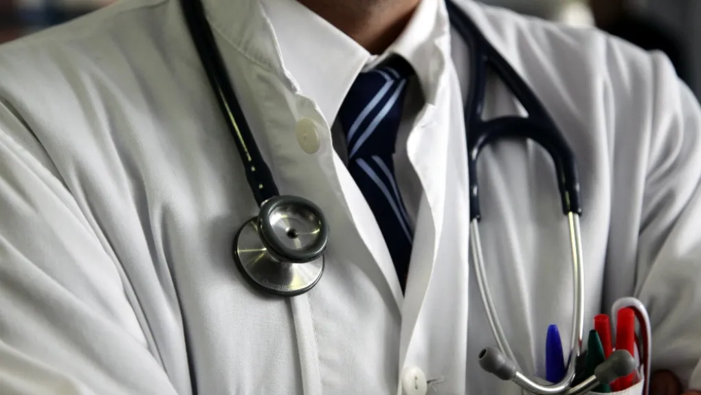 40-giatros.jpeg Ιατρικός Σύλλογος Πειραιά Gatekeeping