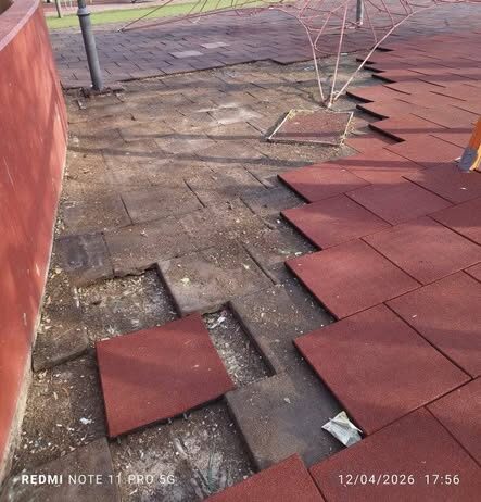 Πλατεία Μέμου Κορυδαλλός παιδική χαρά σπασμένα δάπεδα