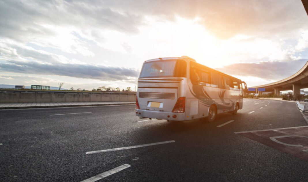 Πειραιάς κροτίδα λεωφορείο Ακτή Μιαούλη