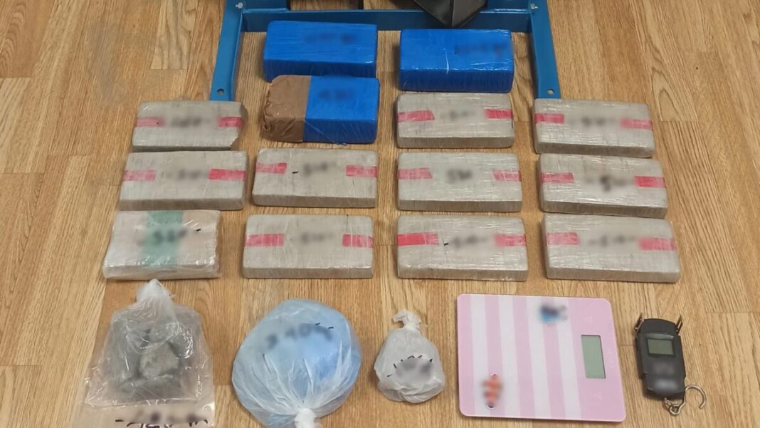 Πειραιάς σύλληψη ηρωίνη ταξί